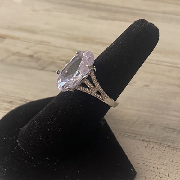 Sparkling Statement Ring. - Picture 5 of 8